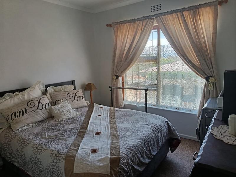 4 Bedroom Property for Sale in Heiderand Western Cape